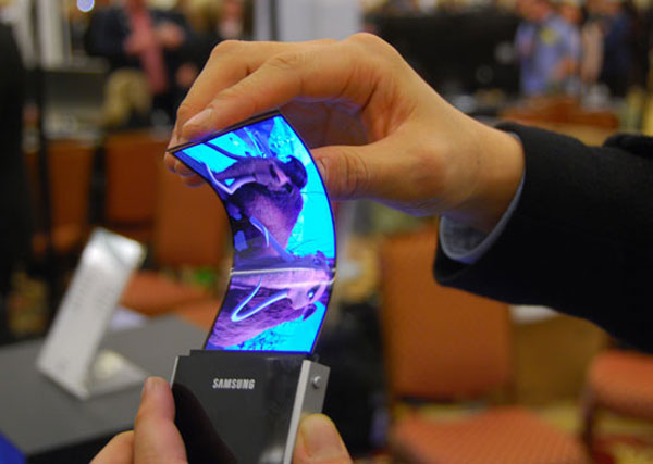 Las pantallas AMOLED flexibles de Samsung empezaran a fabricarse [RUMOR]