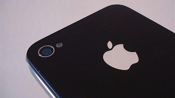 iPhone de bajo coste podría tener la carcasa de plástico o de plástico y metal