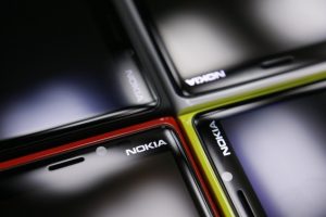 Lumia 825 con pantalla de 5,2 pulgadas y dual sim mostrado en pruebas